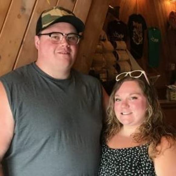 Meet your Posher, Amber - Picture 1 of 1